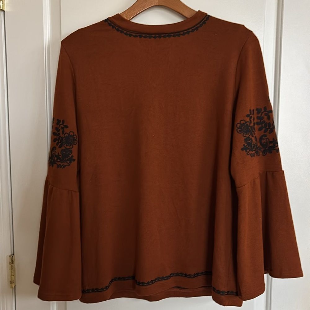 rust Tunic sweater Shirt Embroidered Black Bell Sleeves‎ XXL NWT Rod’s Western - Picture 2 of 9